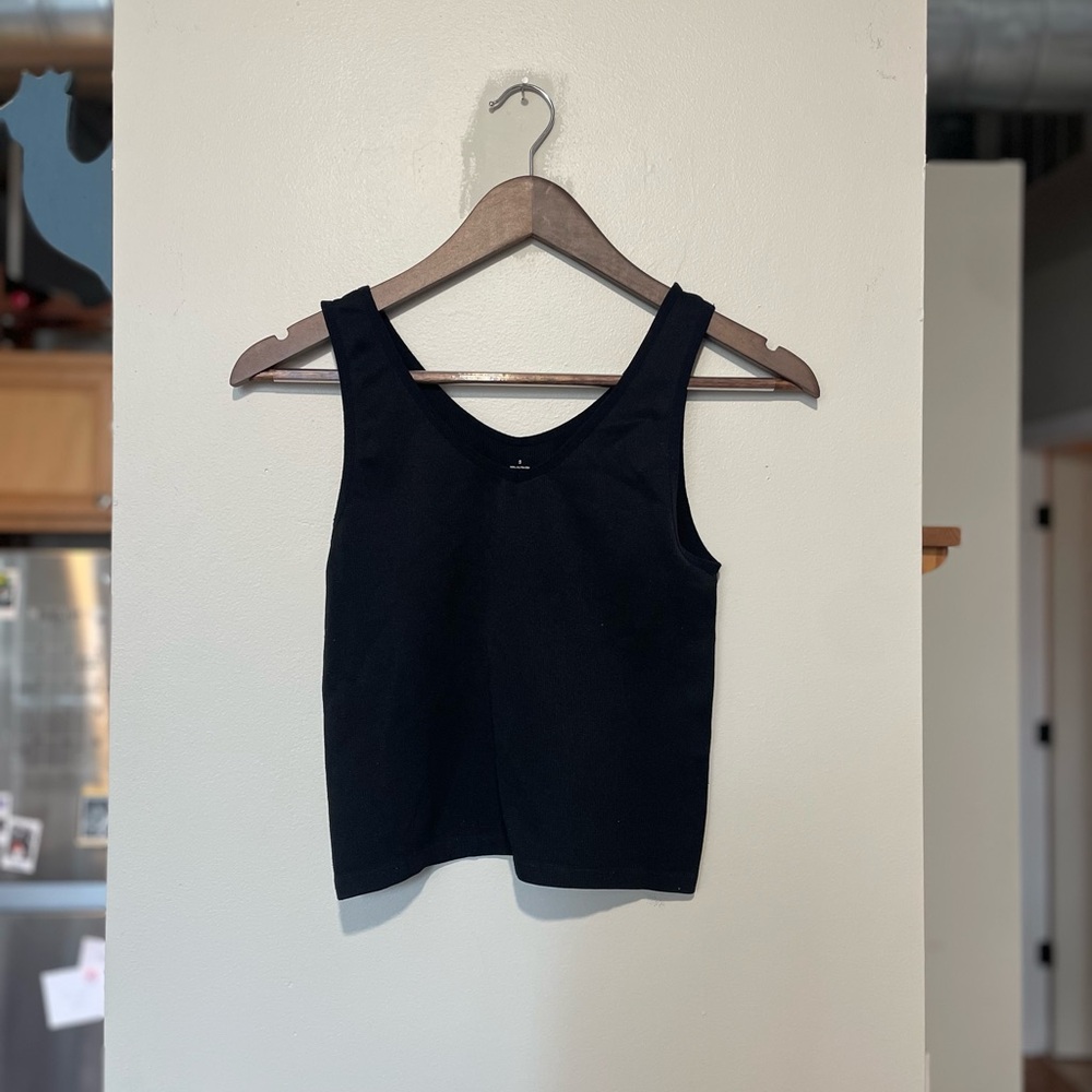 Black Cropped Tank